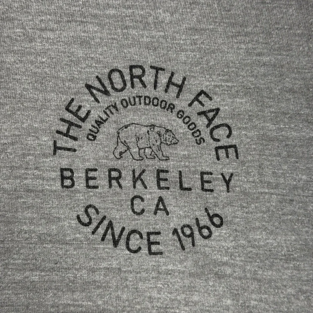 The North Face Mens Large Grey Raglan Long Sleeve T-Shirt Berkeley CA Bear Logo